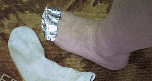 scientist-explains-what-will-happen-if-you-wrap-your-feet-with-aluminum-foil1-600x400
