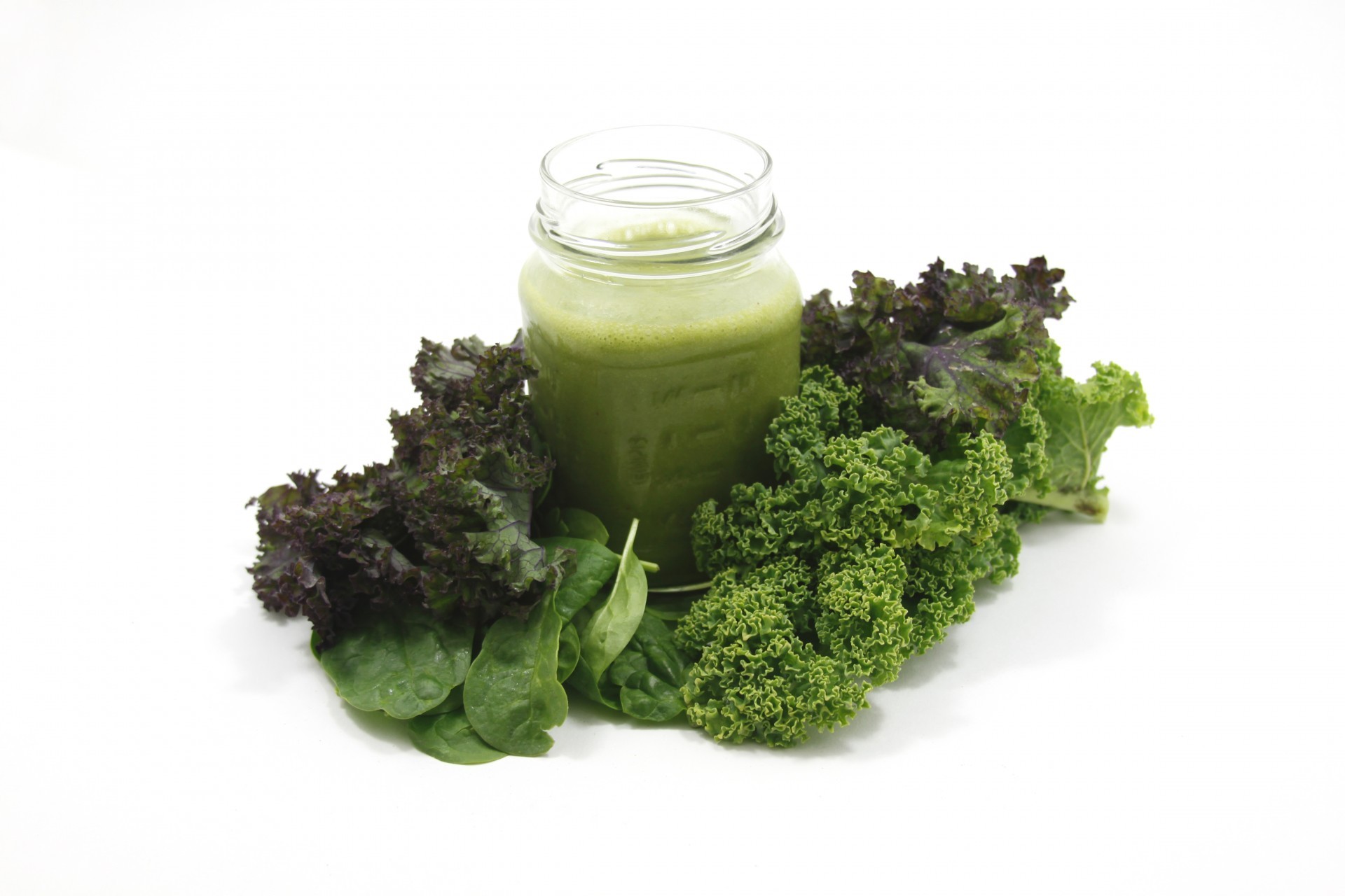 healthy-green-smoothie-drink